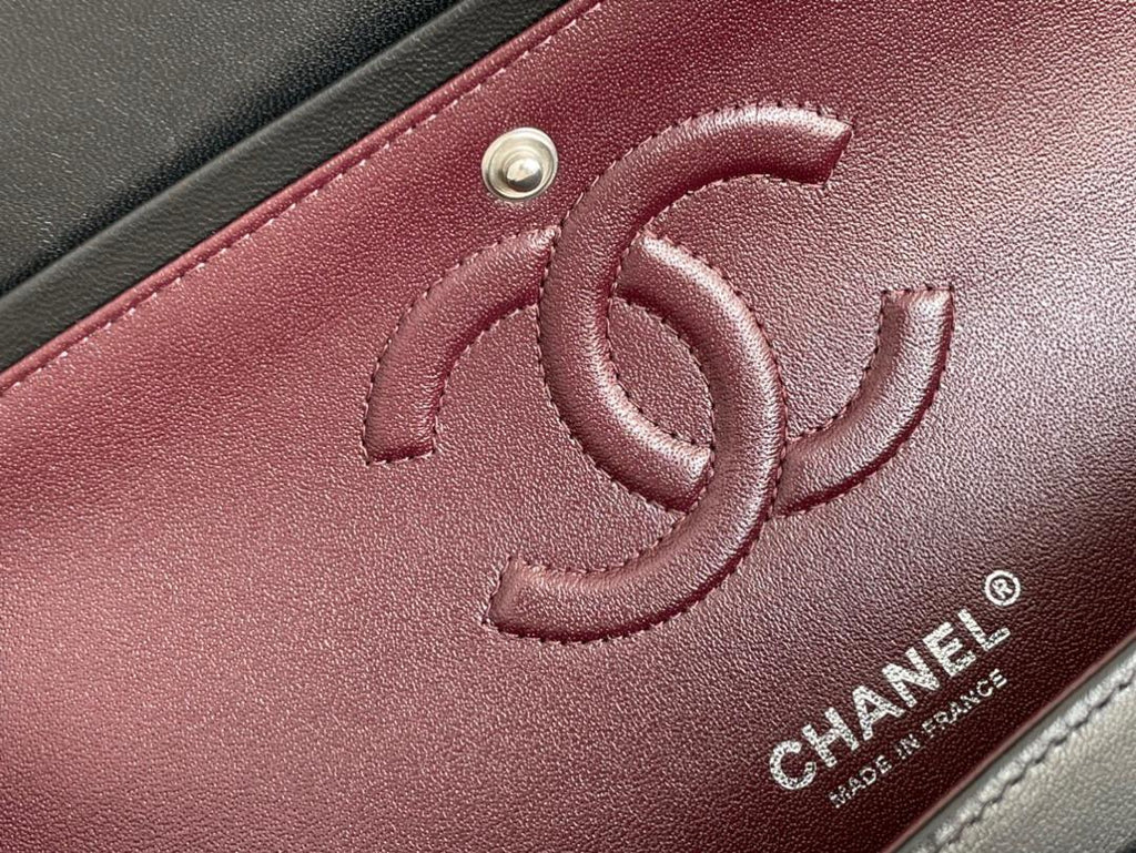Chanel Timeless Classic Flap Bag Lambskin - Black