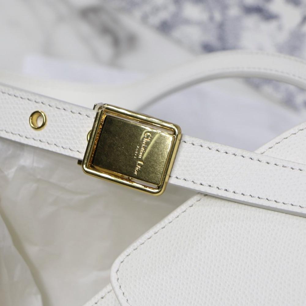 Dior 30 Montaigne Bag Latte Box Calfskin